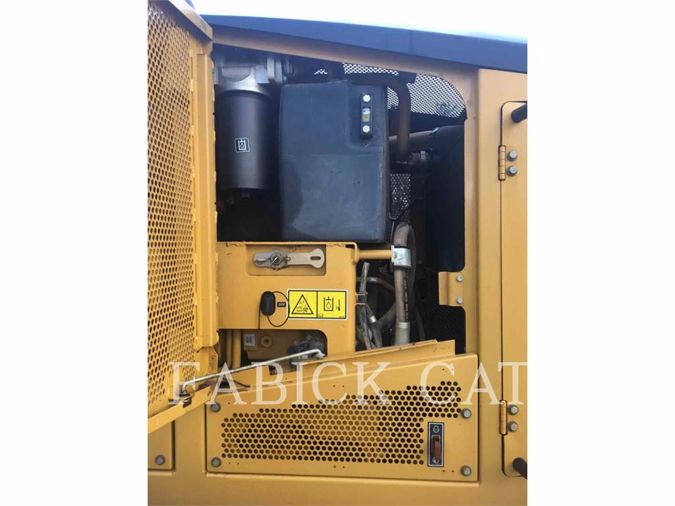 2011 CATERPILLAR 120M