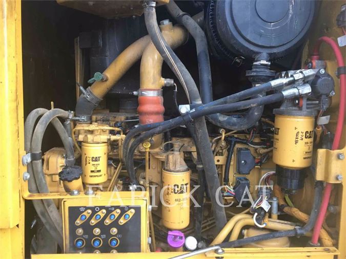 2011 CATERPILLAR 120M