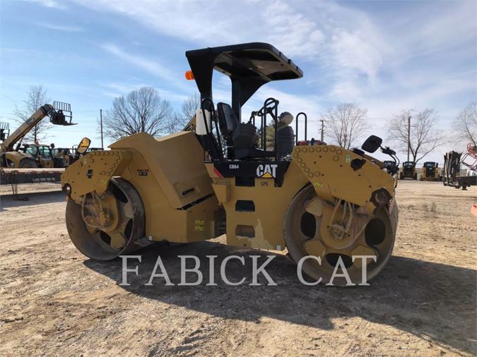 2013 CATERPILLAR CB64