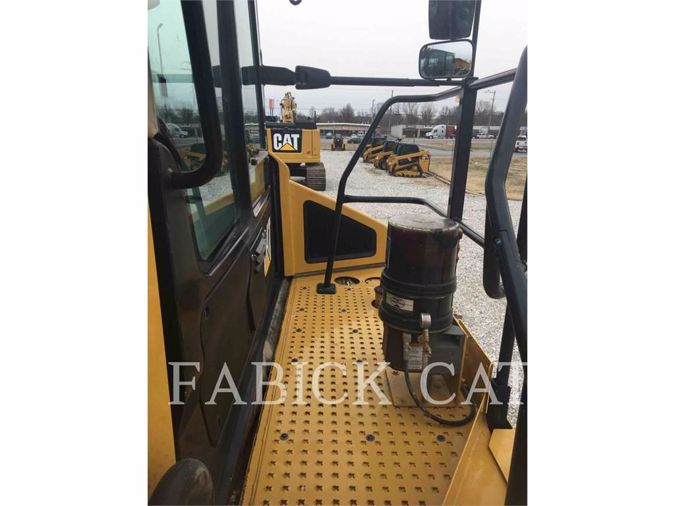 2018 CATERPILLAR 745