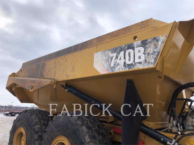 2015 CATERPILLAR 740B