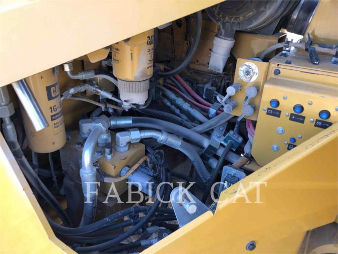 2013 CATERPILLAR CB64