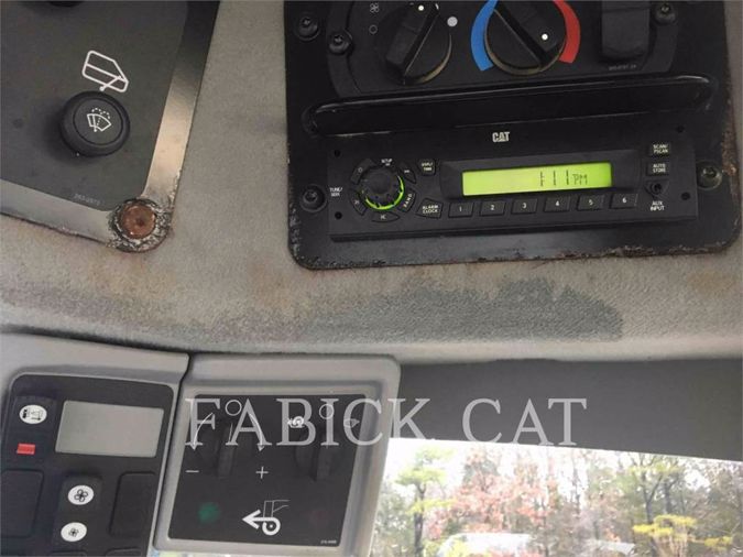 2011 CATERPILLAR 120M