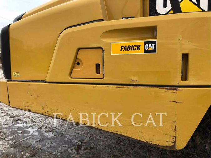2015 CATERPILLAR 740B