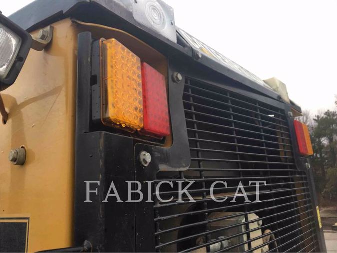 2011 CATERPILLAR 120M