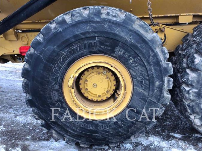 2015 CATERPILLAR 740B