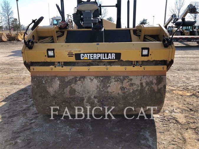 2013 CATERPILLAR CB64