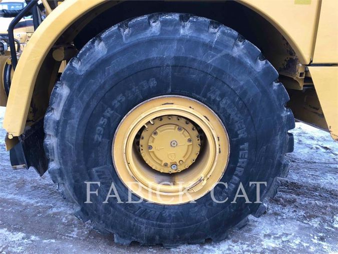 2015 CATERPILLAR 740B