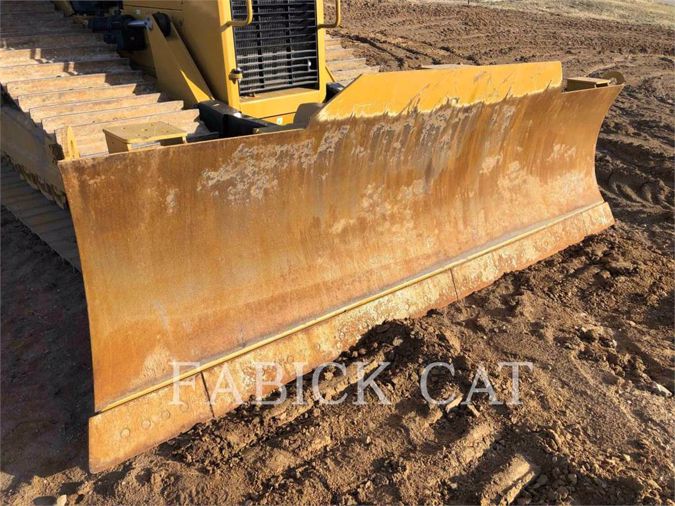 2017 CATERPILLAR D6N