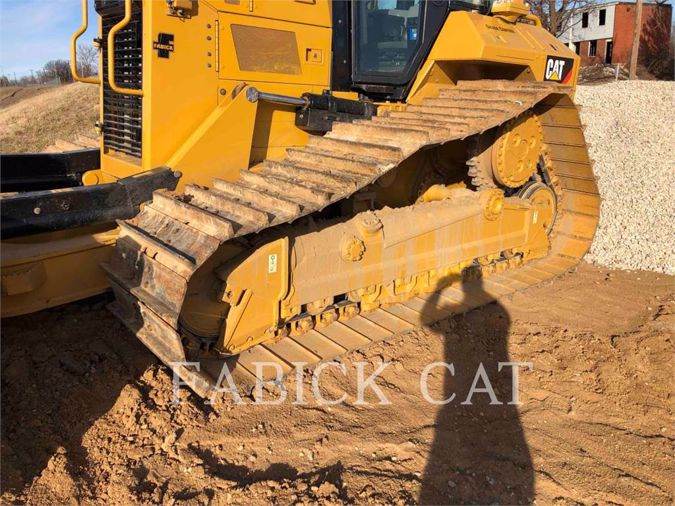 2017 CATERPILLAR D6N