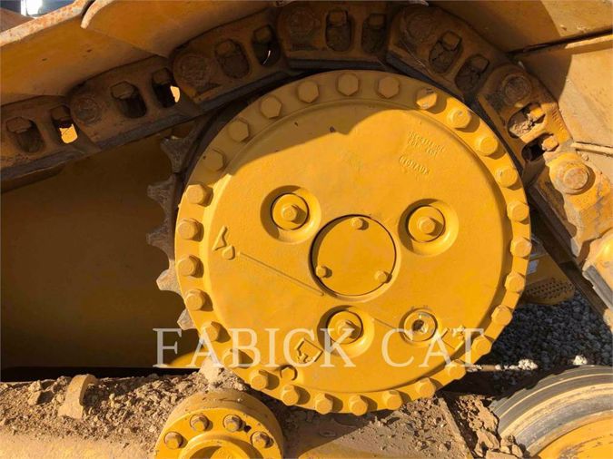 2017 CATERPILLAR D6N