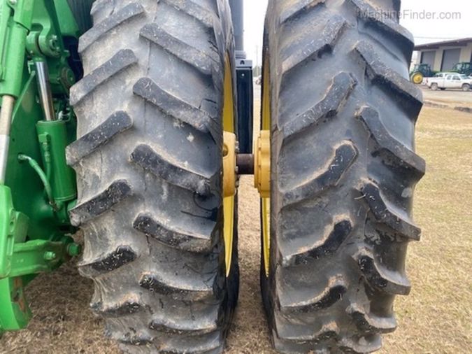 2015 JOHN DEERE 8270R