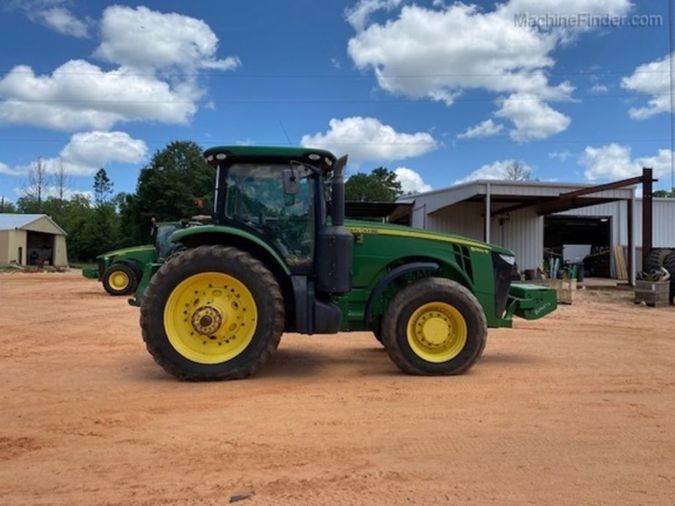 2012 JOHN DEERE 8260R