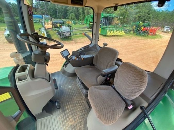 2012 JOHN DEERE 8260R