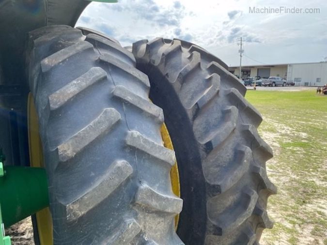 2015 JOHN DEERE 8270R