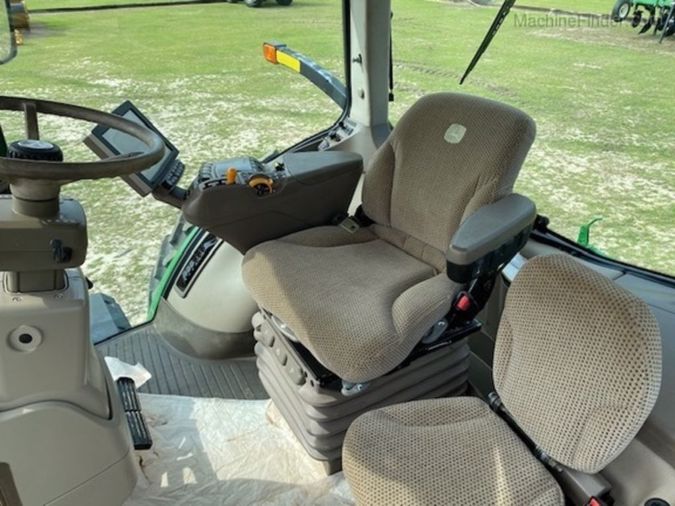 2015 JOHN DEERE 8270R