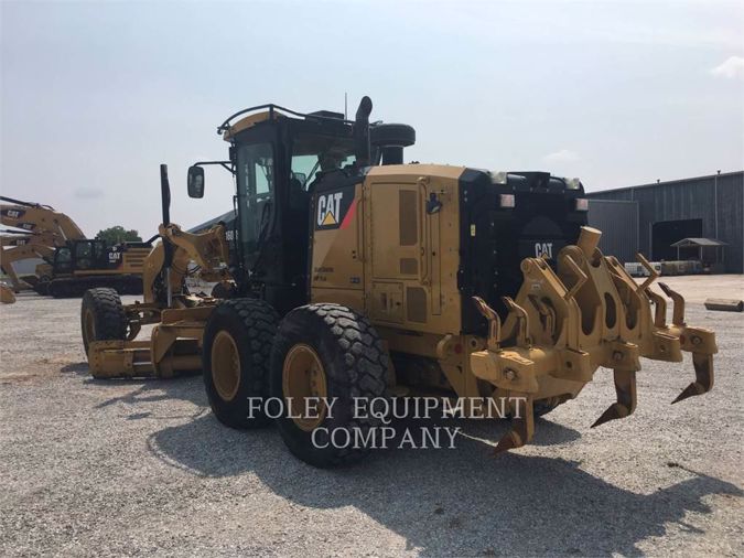 2011 CATERPILLAR 160M