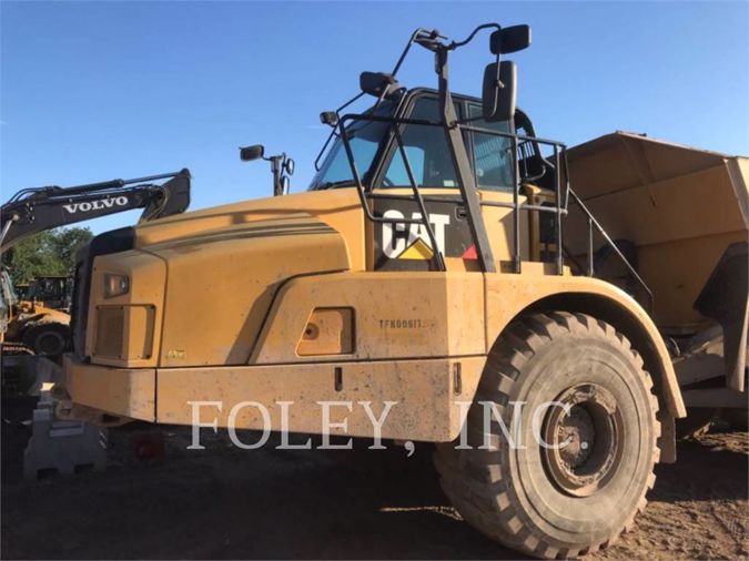 2015 CATERPILLAR 745