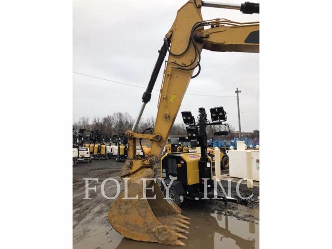 2015 CATERPILLAR 318E