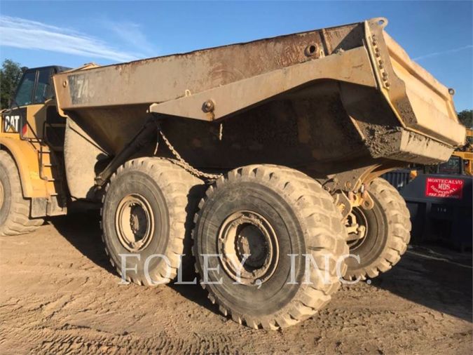 2015 CATERPILLAR 745