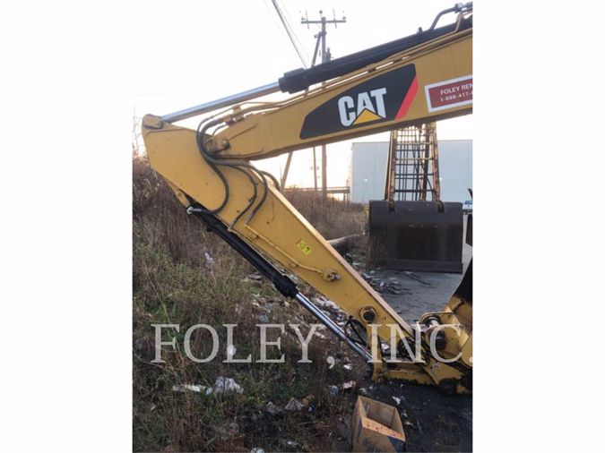 2015 CATERPILLAR 318E