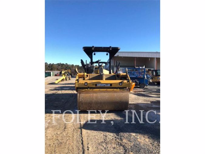 2015 CATERPILLAR CB64