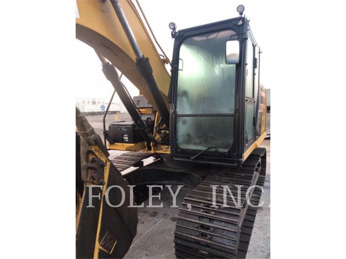 2015 CATERPILLAR 318E