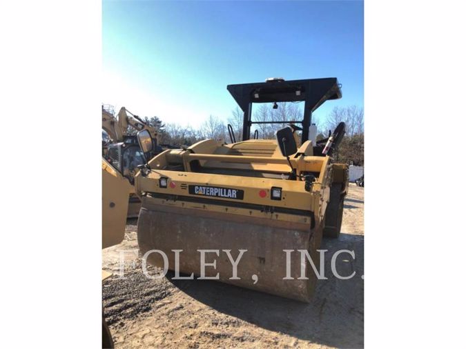 2015 CATERPILLAR CB64