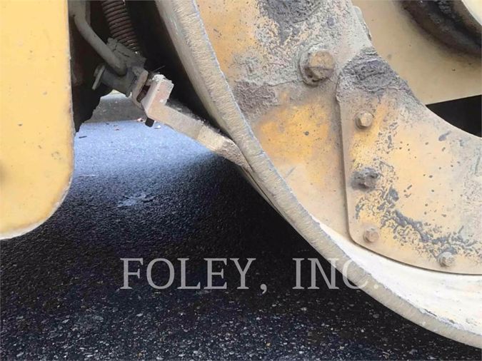 2006 CATERPILLAR CB-434
