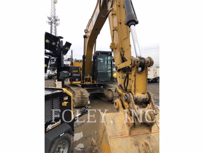2015 CATERPILLAR 318E