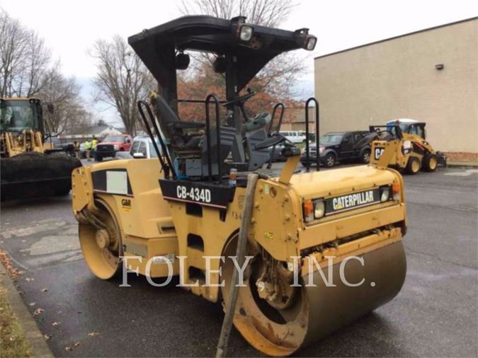 2006 CATERPILLAR CB-434