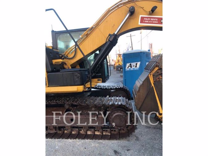 2015 CATERPILLAR 318E