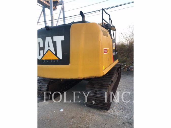 2015 CATERPILLAR 318E