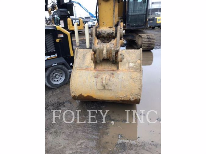 2015 CATERPILLAR 318E