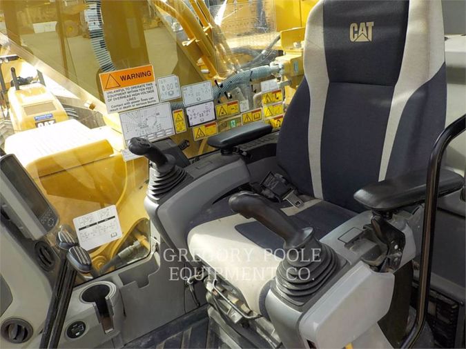 2017 CATERPILLAR 330