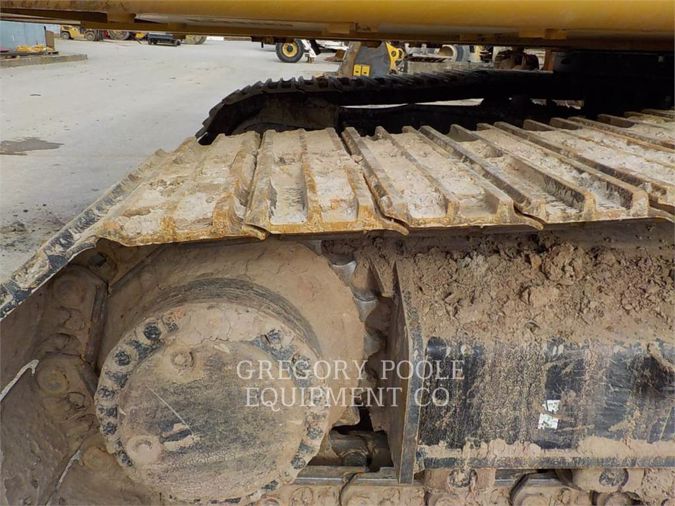 2017 CATERPILLAR 330