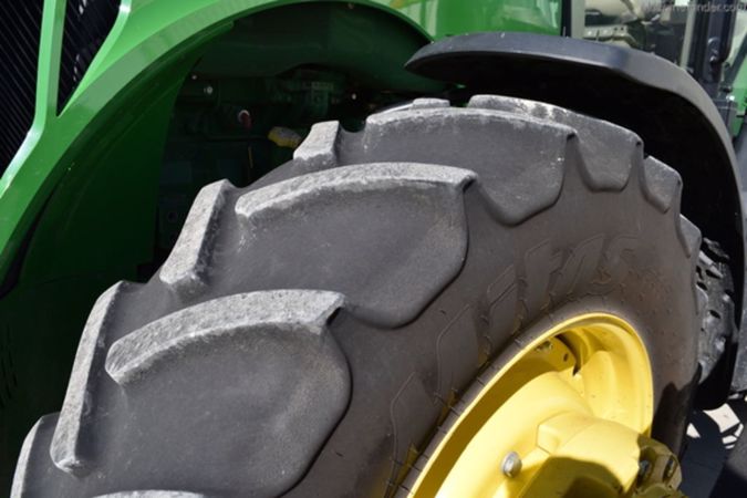 2014 JOHN DEERE 8370R