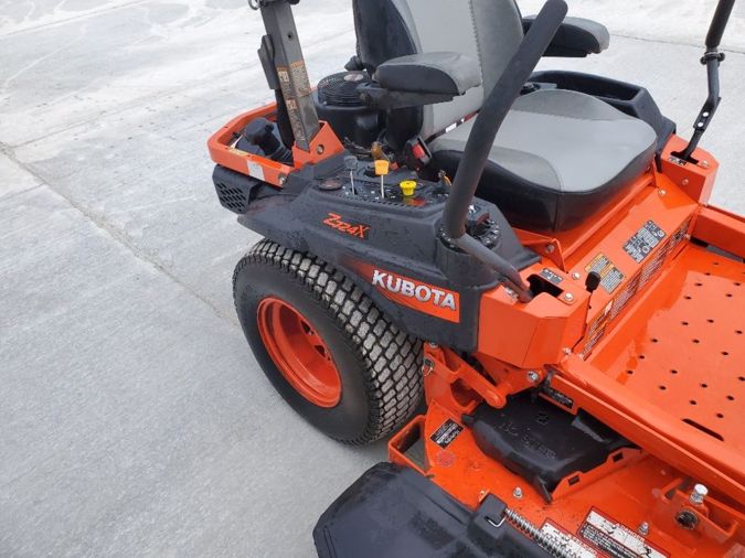 2017 KUBOTA Z724