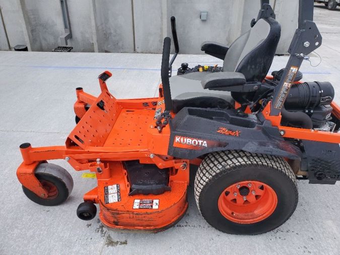 2017 KUBOTA Z724