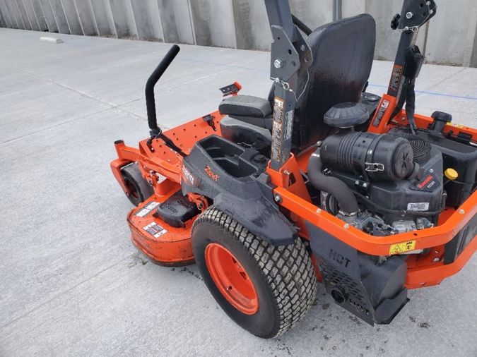 2017 KUBOTA Z724