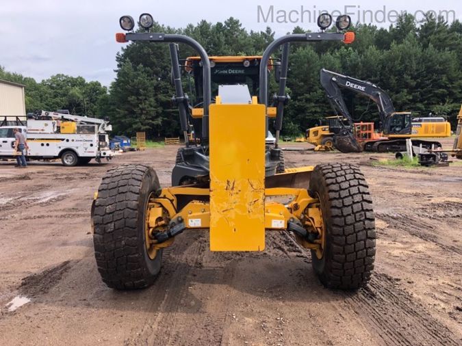 2016 JOHN DEERE 772G