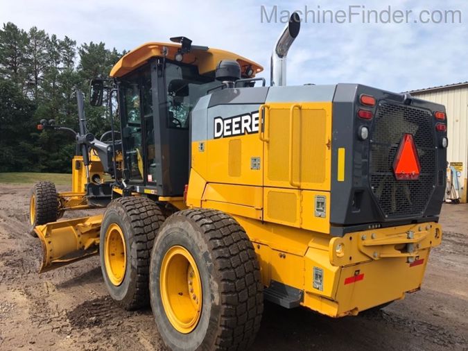 2016 JOHN DEERE 772G