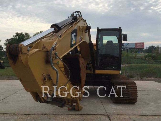 2019 CATERPILLAR 320