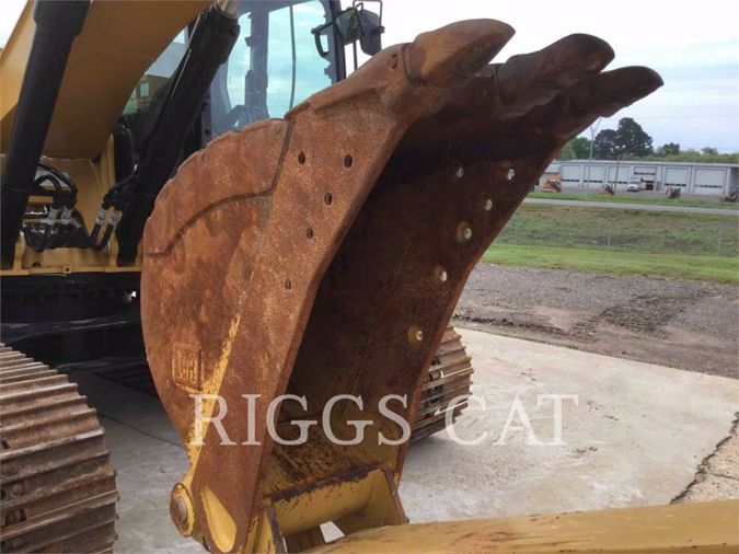2019 CATERPILLAR 320