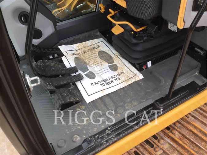 2019 CATERPILLAR 320