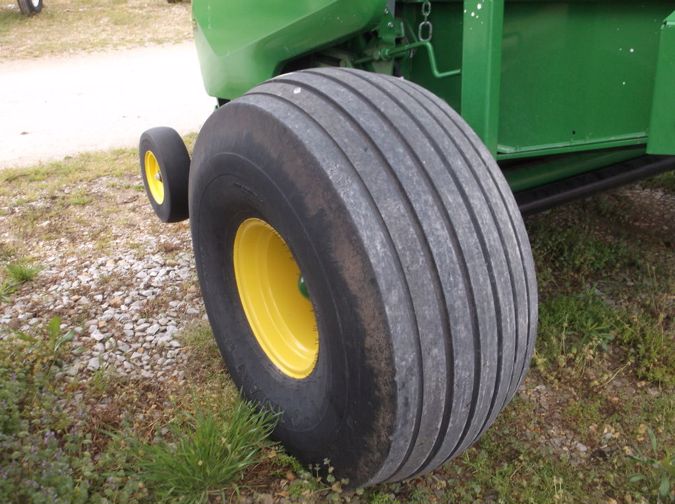 2019 JOHN DEERE 560M