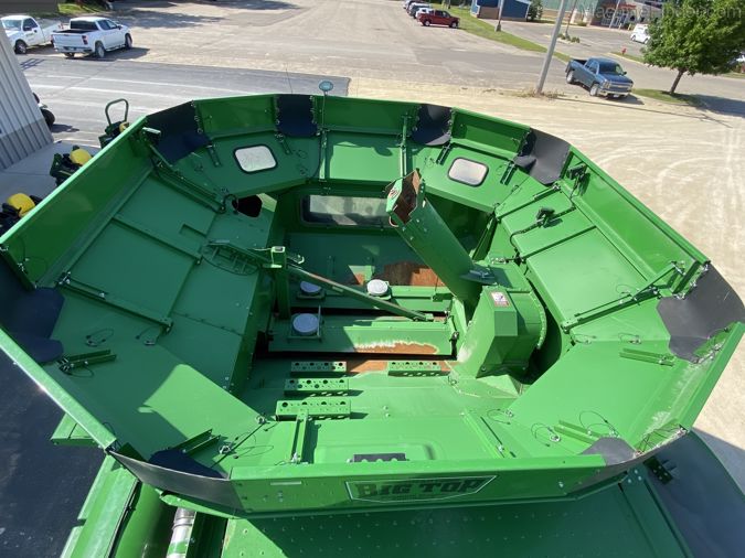 2017 JOHN DEERE S670