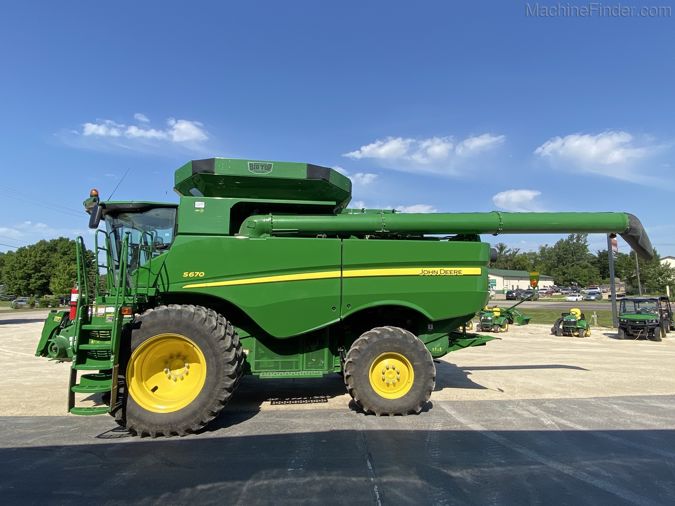 2017 JOHN DEERE S670