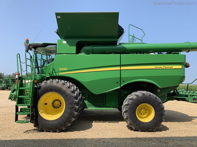 2014 JOHN DEERE S690