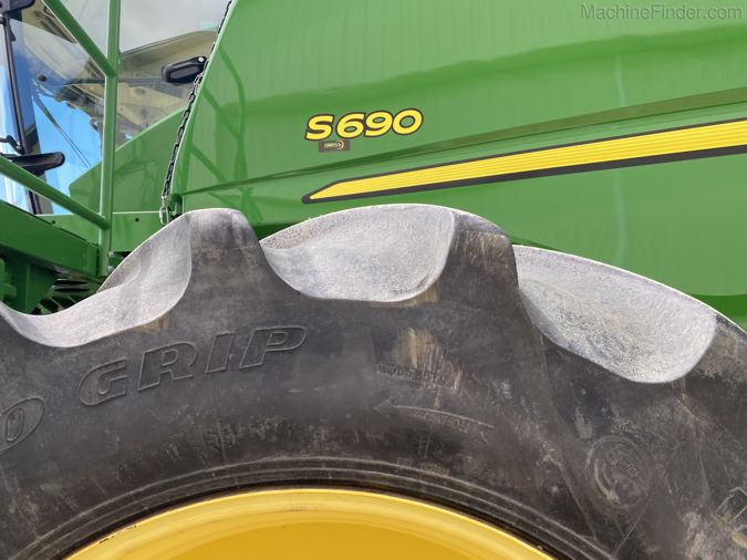 2014 JOHN DEERE S690